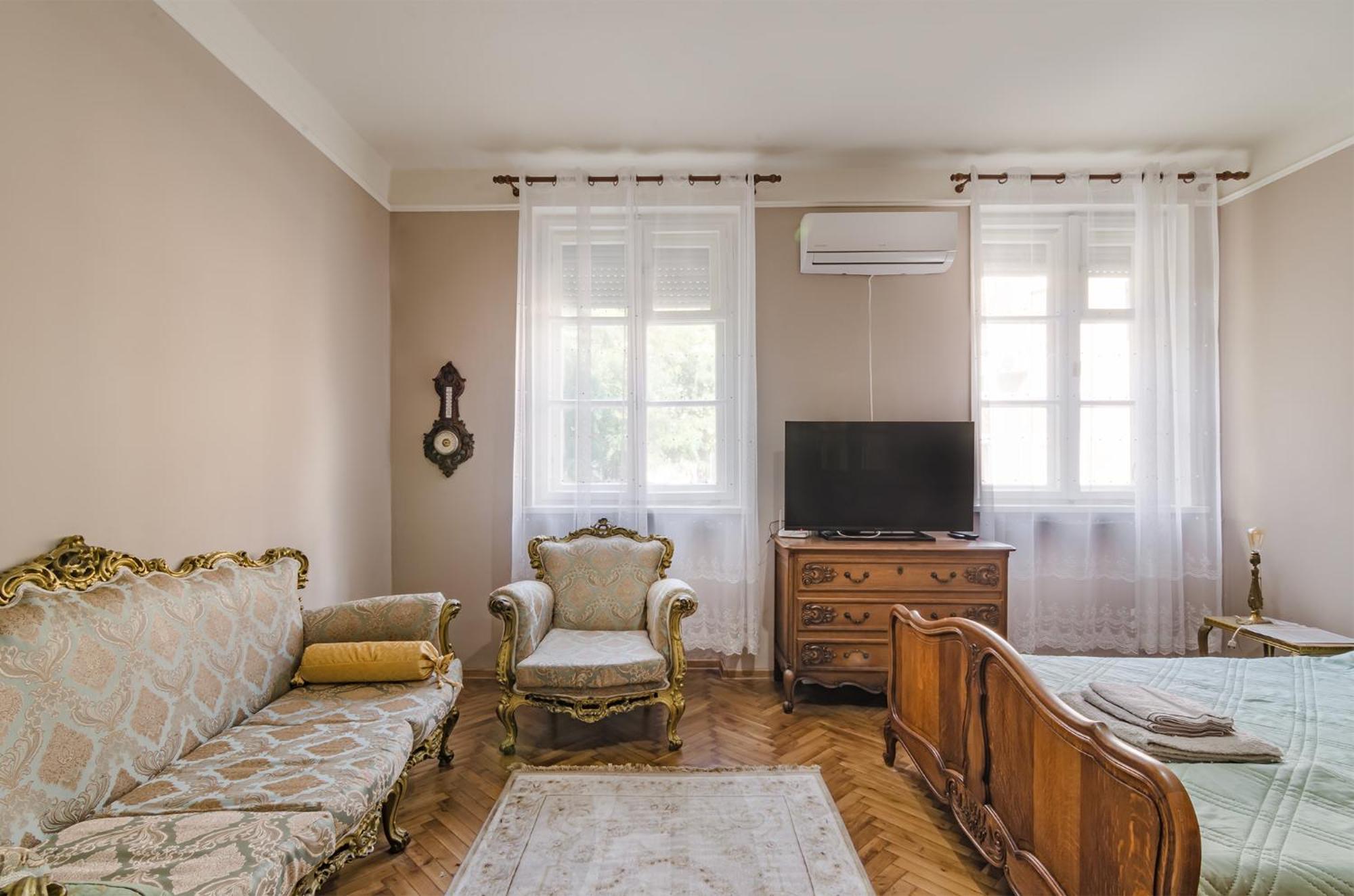 Appartement Апартамент Гардения à Varna Extérieur photo